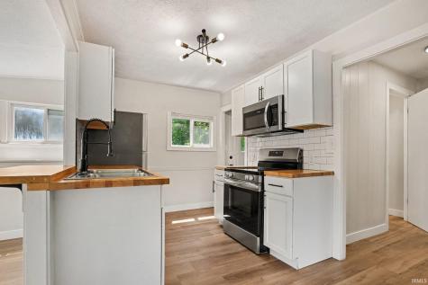 1802 W Ewing Avenue South Bend IN 46613