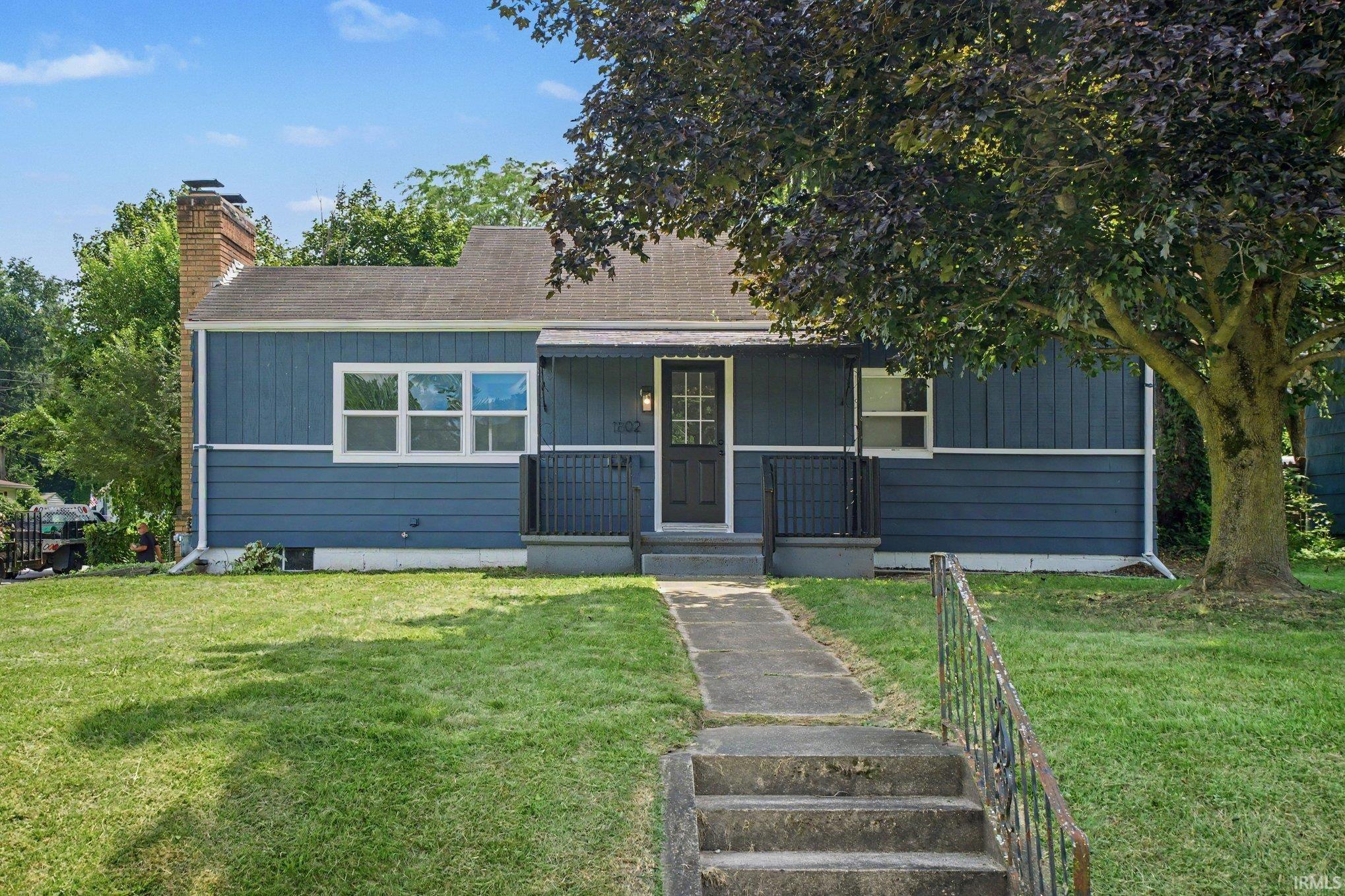 1802 W Ewing Avenue South Bend IN 46613