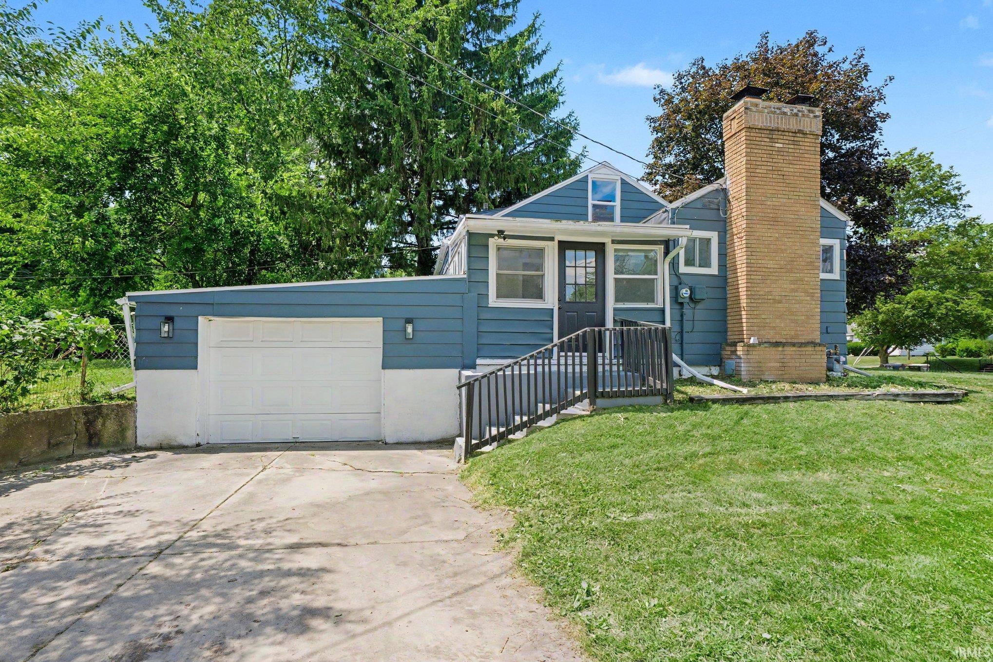 1802 W Ewing Avenue South Bend IN 46613