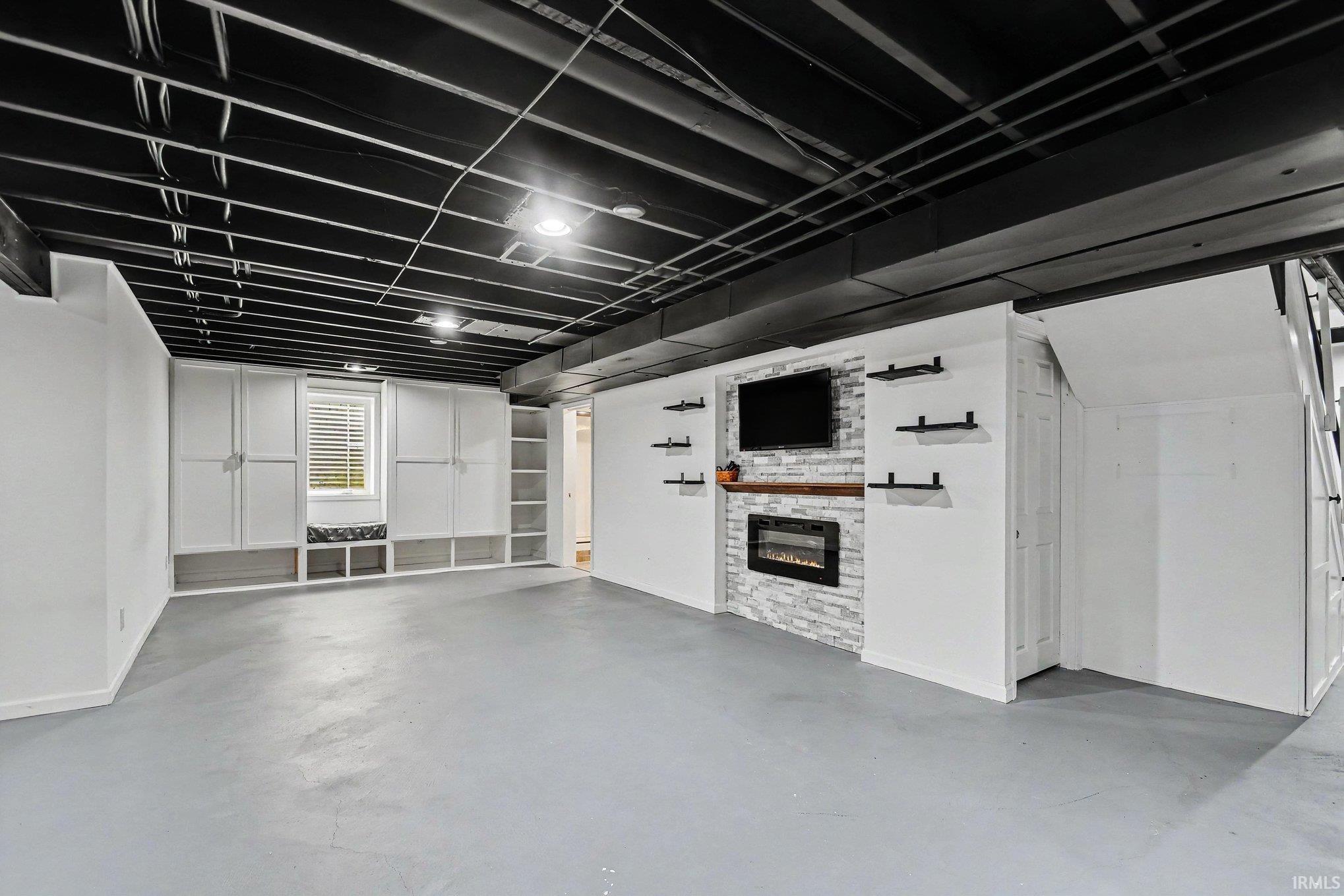 1811 E Madison Street South Bend IN 46617
