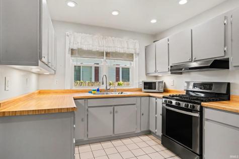 815 E Donald Street South Bend IN 46613