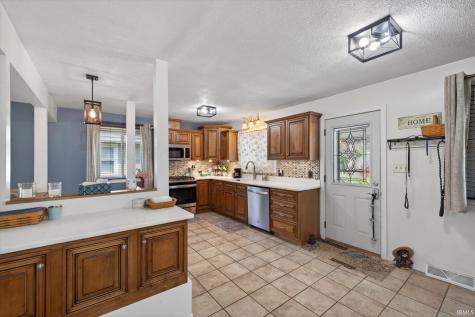 291 W Davis Street Bloomfield IN 47424