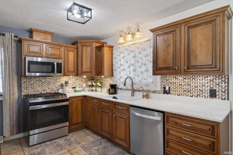 291 W Davis Street Bloomfield IN 47424