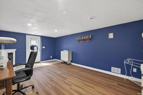 291 W Davis Street Bloomfield IN 47424