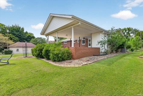 291 W Davis Street Bloomfield IN 47424