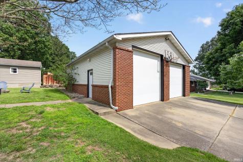 291 W Davis Street Bloomfield IN 47424