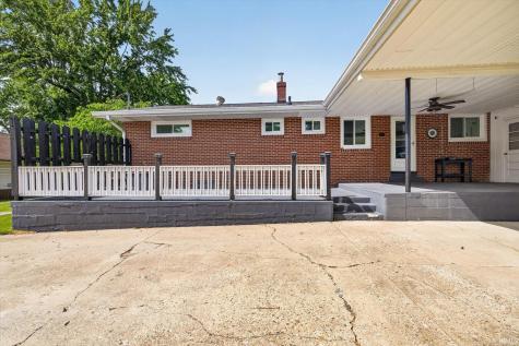 291 W Davis Street Bloomfield IN 47424
