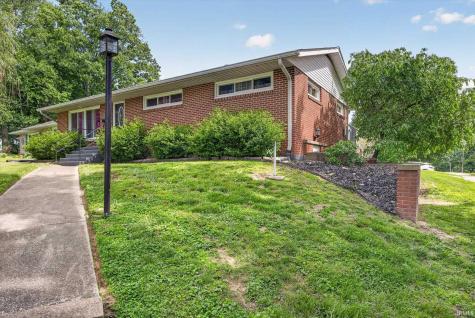 291 W Davis Street Bloomfield IN 47424
