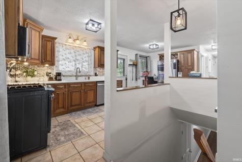 291 W Davis Street Bloomfield IN 47424