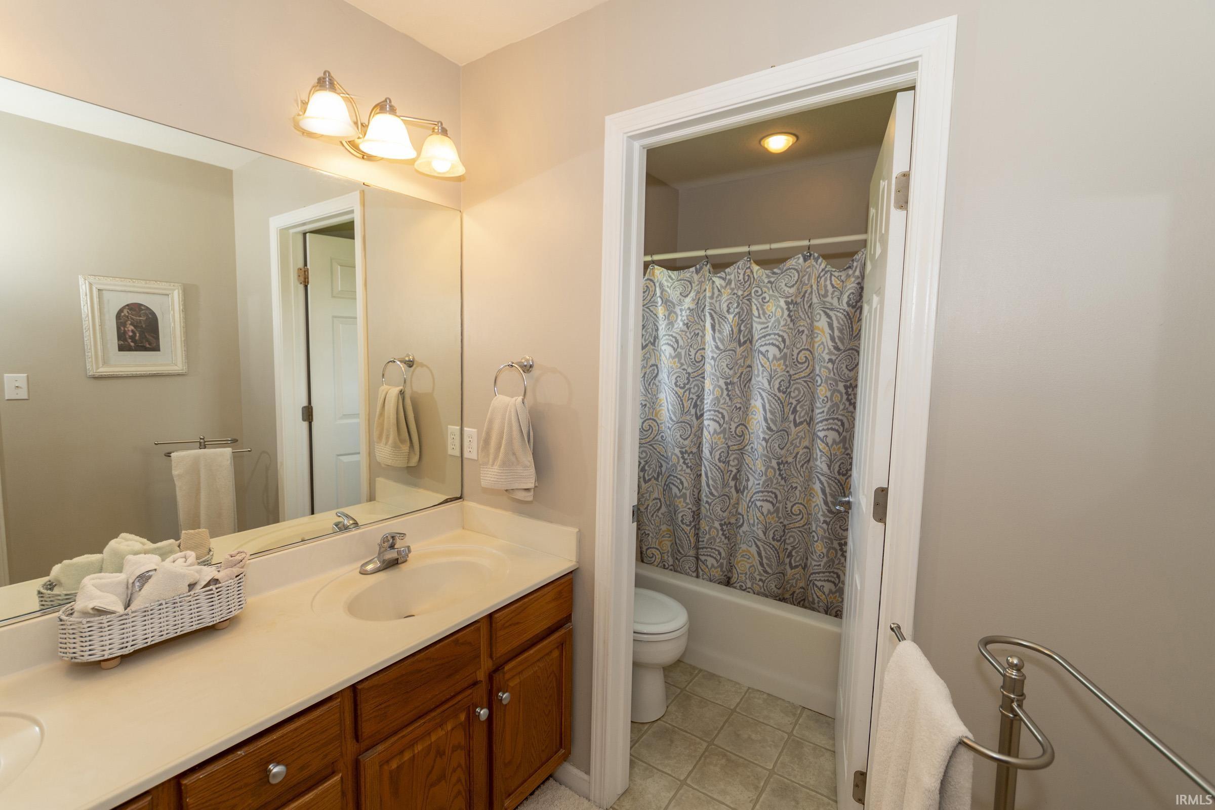 51328 Gilroy Court Granger IN 46530