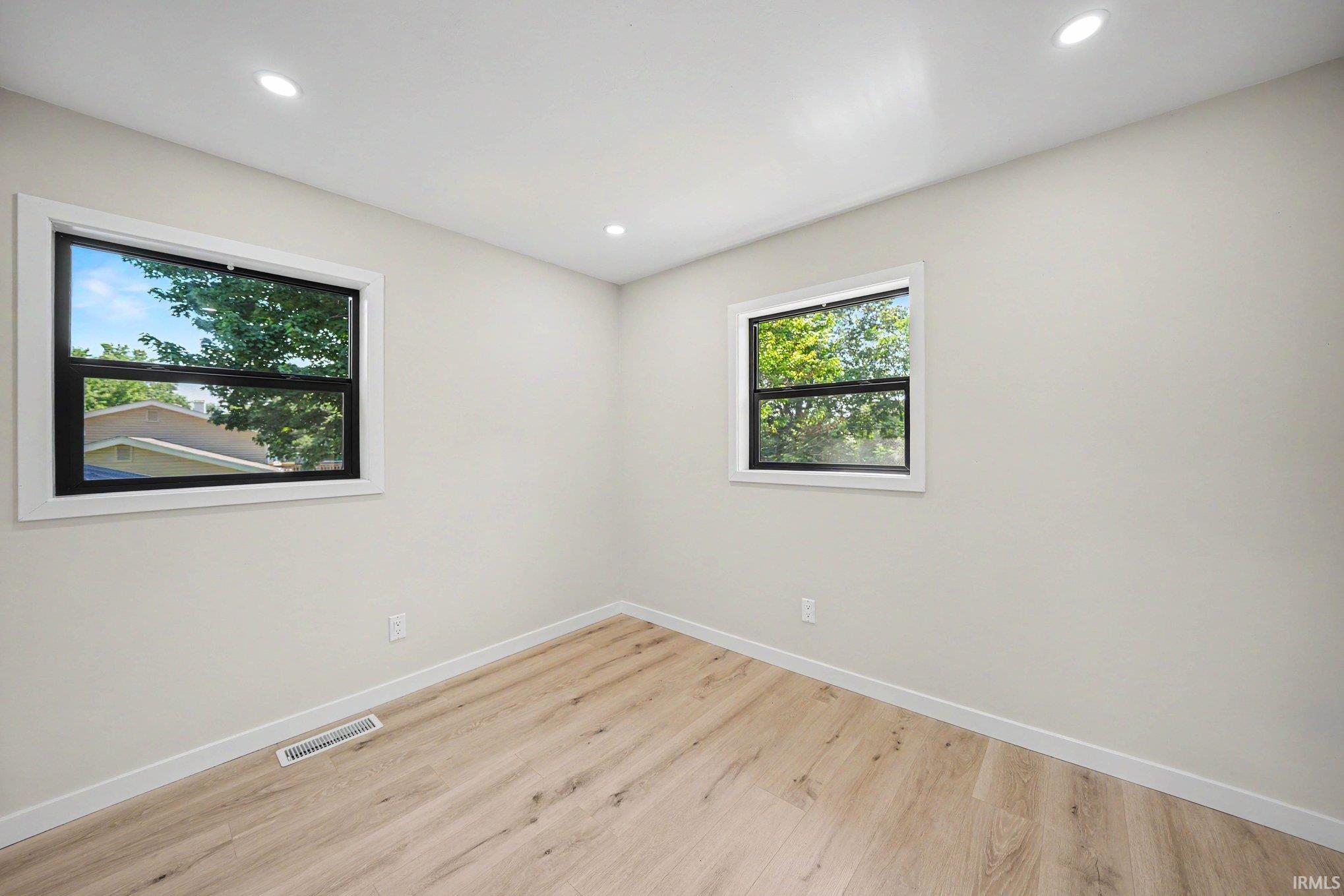 21 Barberry Drive Osceola IN 46561