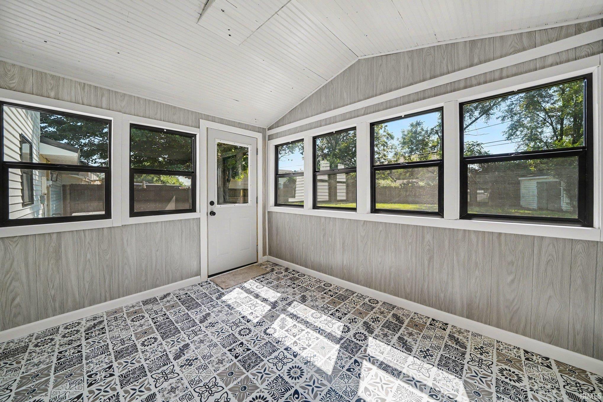 21 Barberry Drive Osceola IN 46561