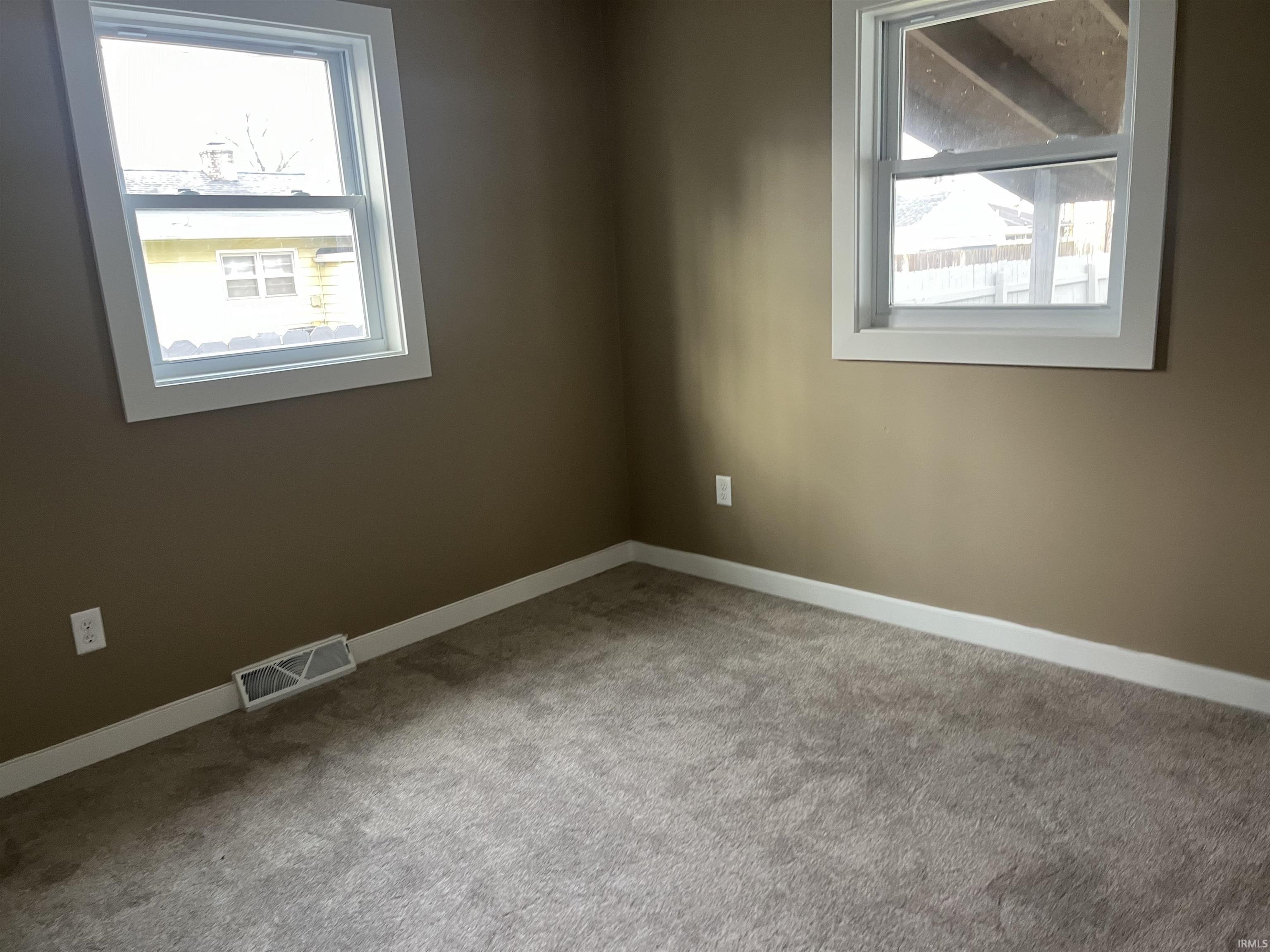 1413 N Wellington Street South Bend IN 46628