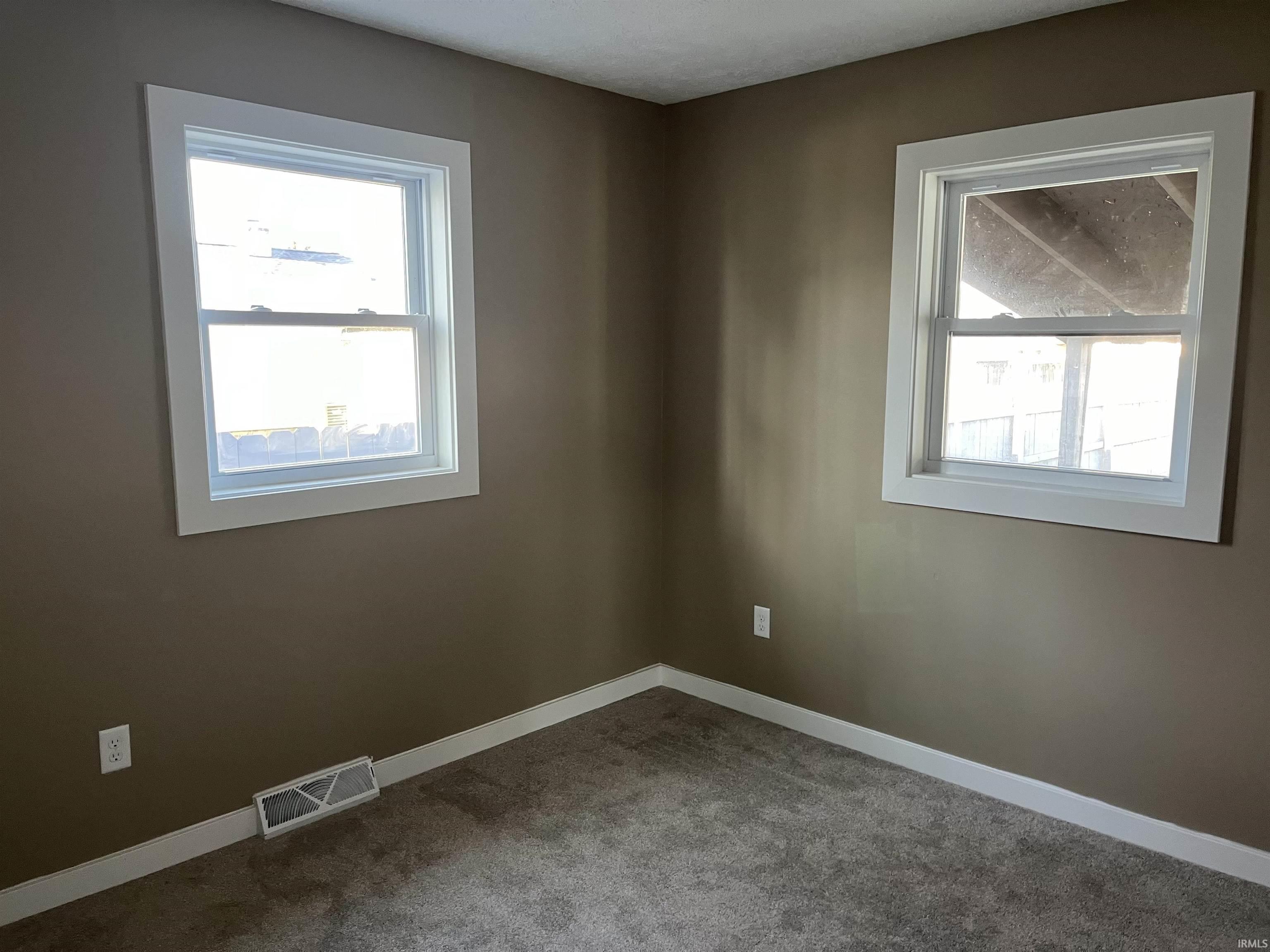 1413 N Wellington Street South Bend IN 46628