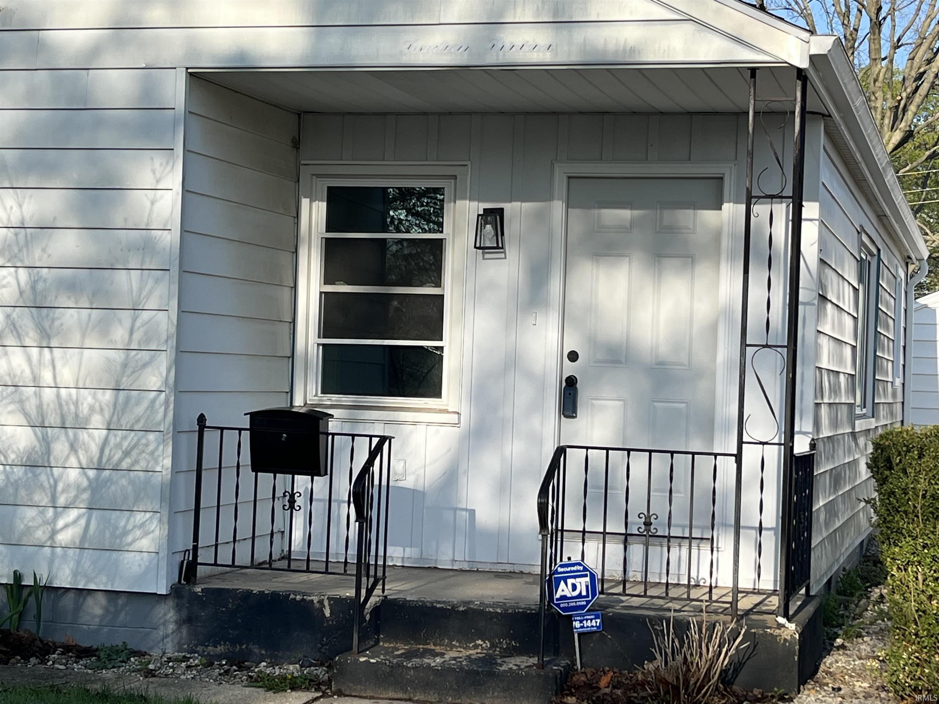 1413 N Wellington Street South Bend IN 46628