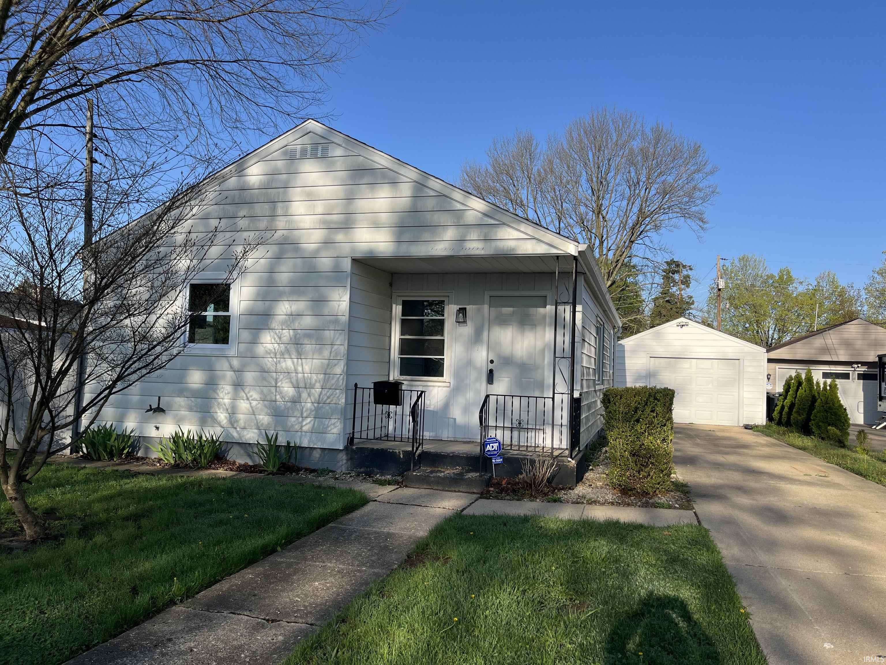 1413 N Wellington Street South Bend IN 46628