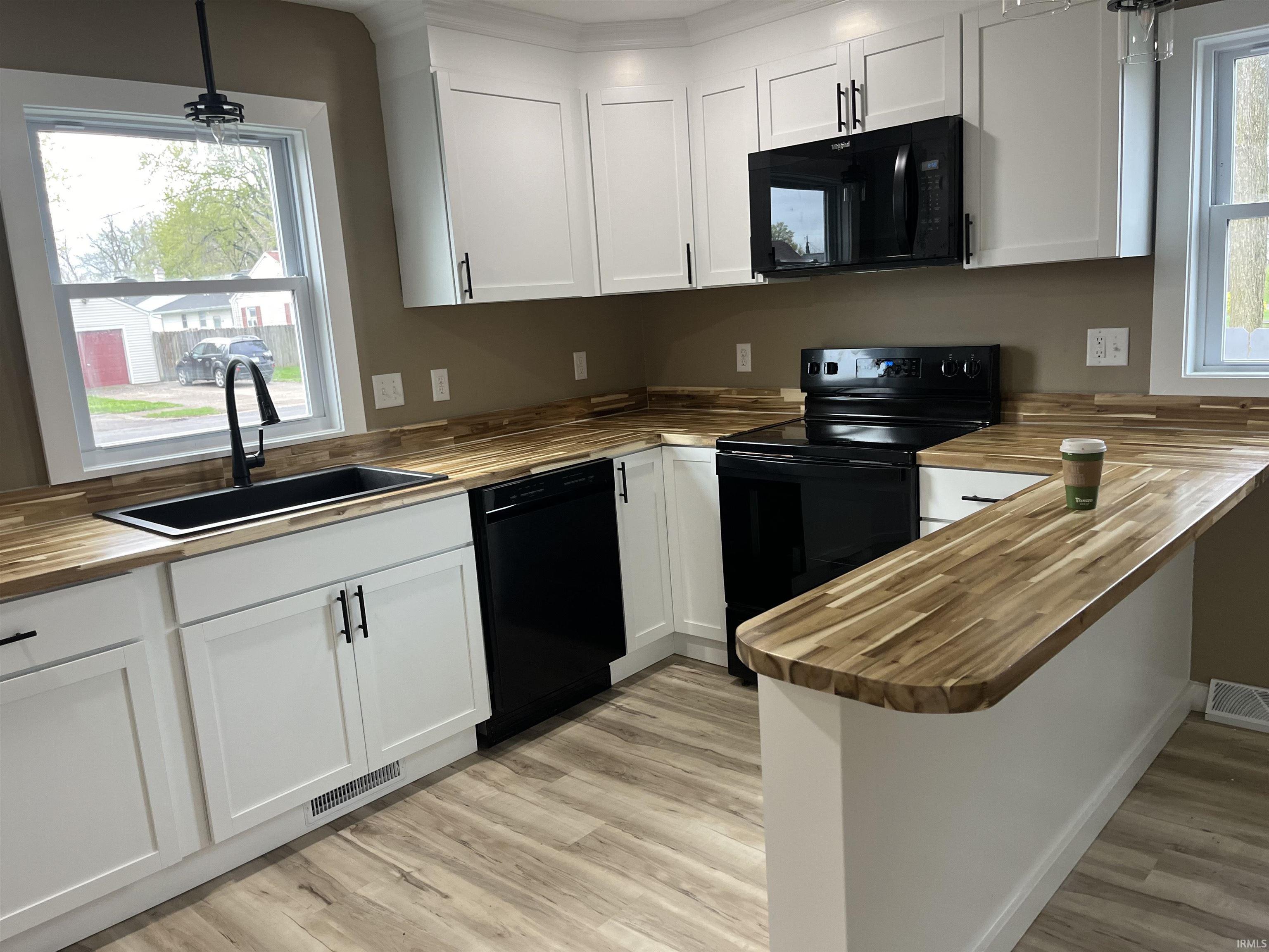 1413 N Wellington Street South Bend IN 46628