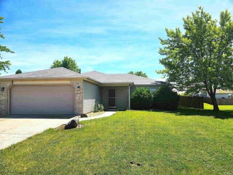 832 N Thresher Run Churubusco IN 46723