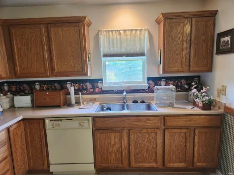 832 N Thresher Run Churubusco IN 46723