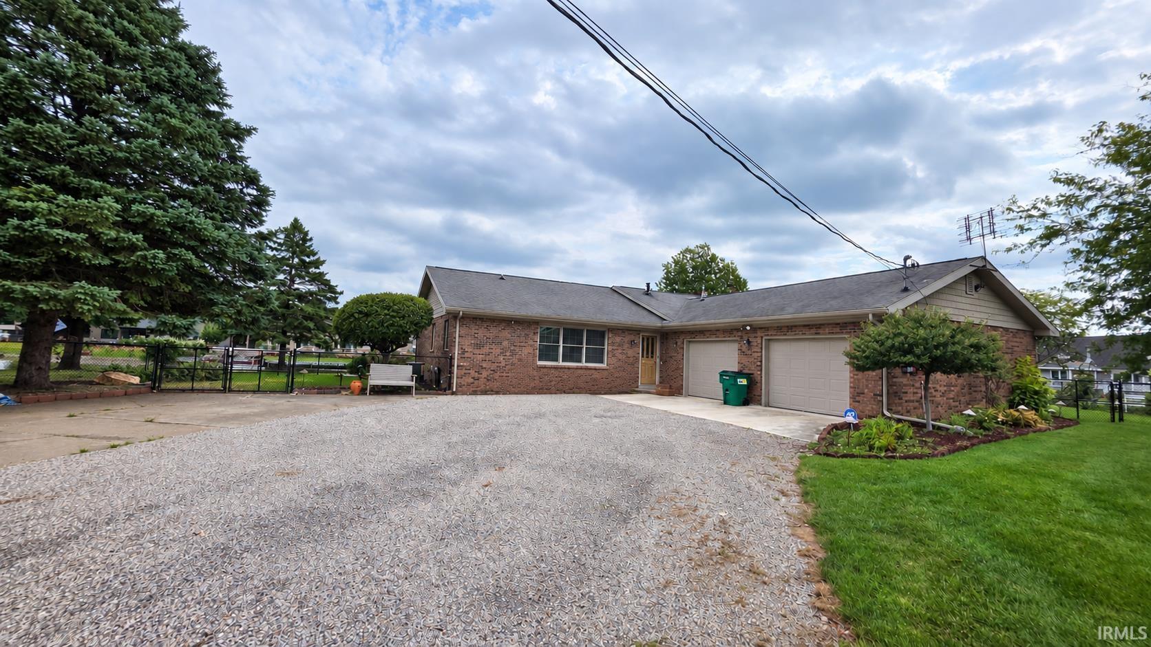 2109 Smith Court Rochester IN 46975