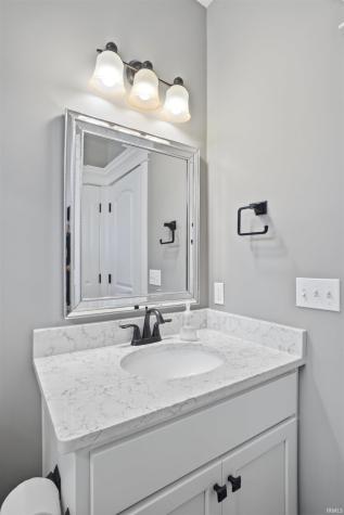 2906 Leon Cove Fort Wayne IN 46845