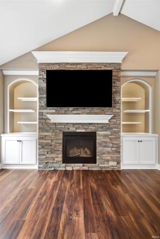 2906 Leon Cove Fort Wayne IN 46845