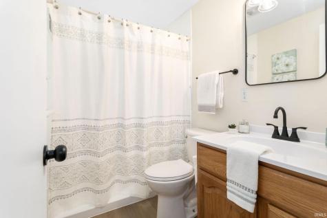 2205 Parkview Place South Bend IN 46616