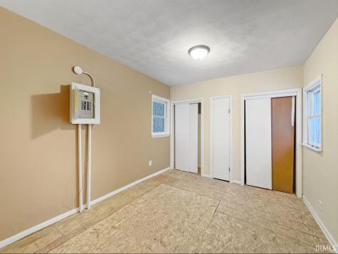 820 E Lewis Street Fort Wayne IN 46803
