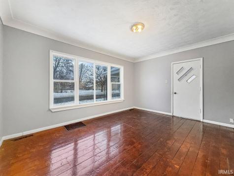 820 E Lewis Street Fort Wayne IN 46803