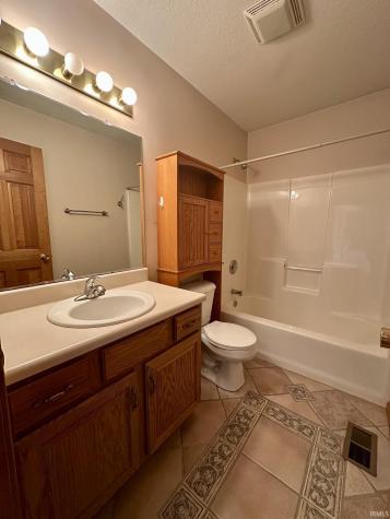 1636 Monet Cove Fort Wayne IN 46845
