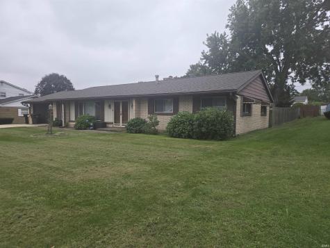 1326 Roelke Drive South Bend IN 46614