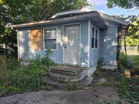 1717 Robinson Street South Bend IN 46613