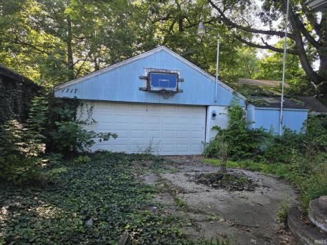 1717 Robinson Street South Bend IN 46613