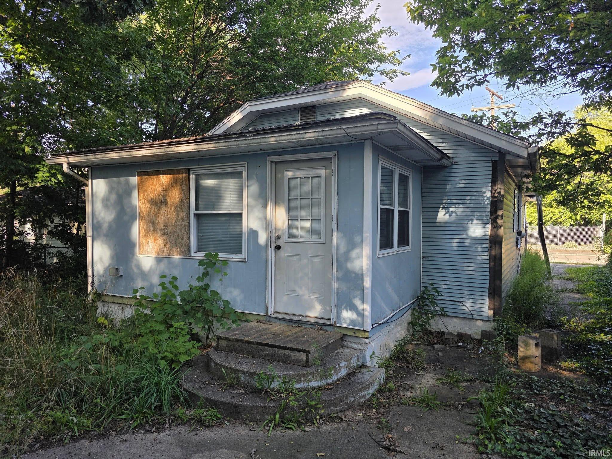 1717 Robinson Street South Bend IN 46613