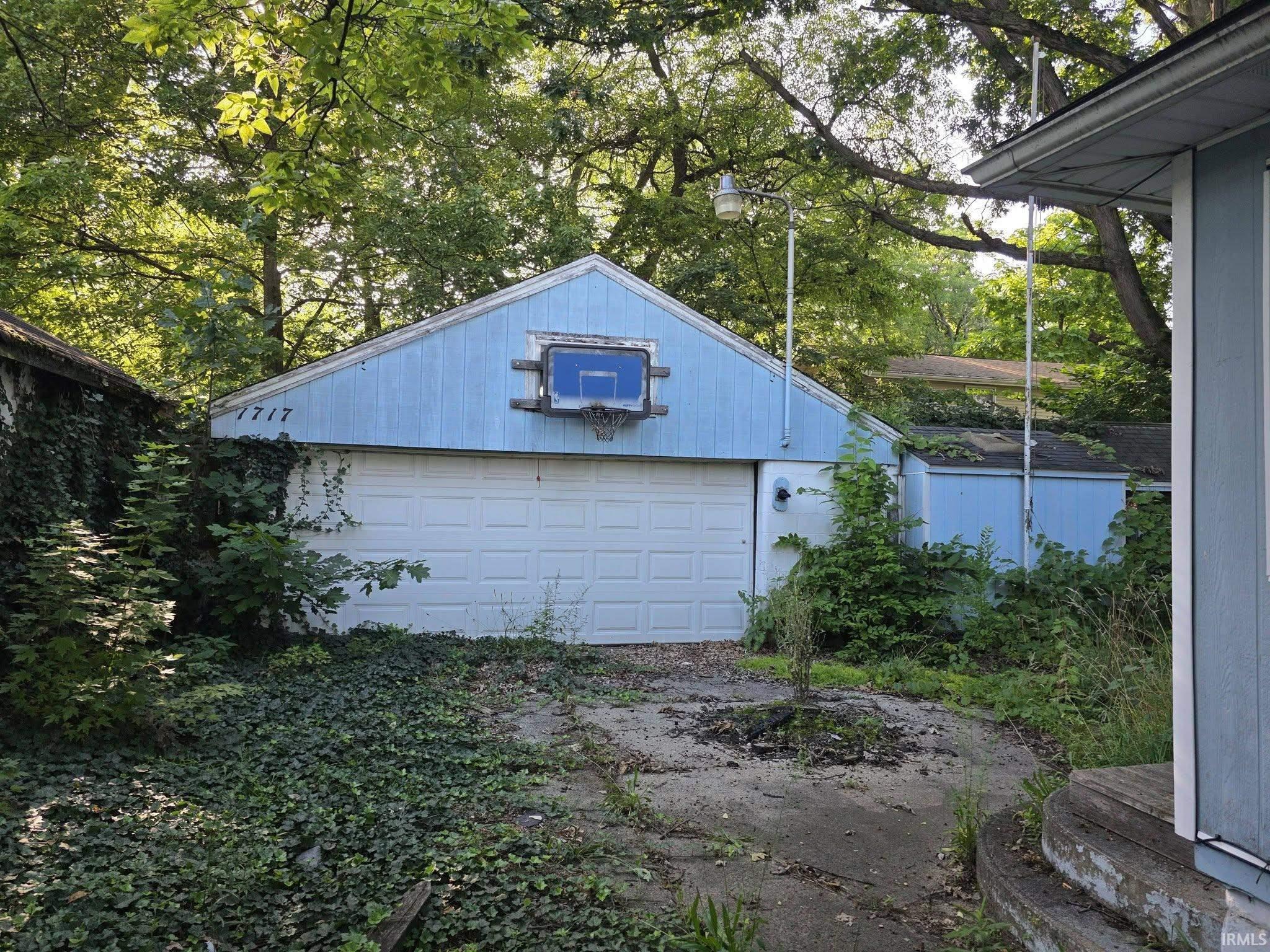 1717 Robinson Street South Bend IN 46613