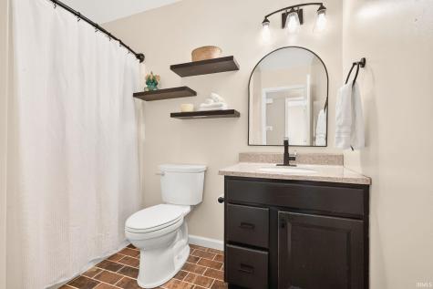 1877 E Boulder Drive Warsaw IN 46582