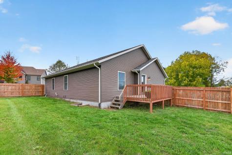 1877 E Boulder Drive Warsaw IN 46582