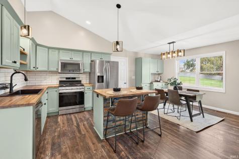 1877 E Boulder Drive Warsaw IN 46582