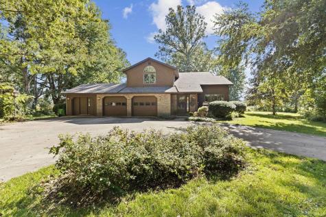 21908 Shirley Drive Goshen IN 46526