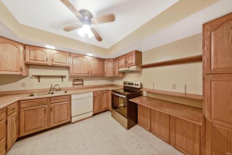 890 Sycamore Lake Drive Evansville IN 47712