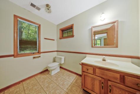 890 Sycamore Lake Drive Evansville IN 47712