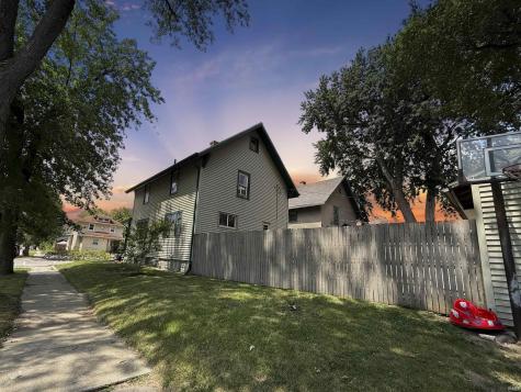 2947 Weisser Park Avenue Fort Wayne IN 46806