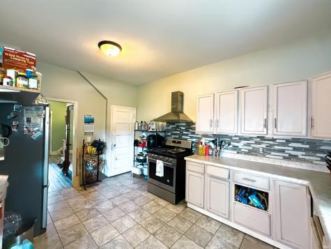 2947 Weisser Park Avenue Fort Wayne IN 46806