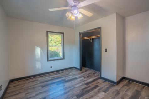 6723 N 575 W Winamac IN 46996