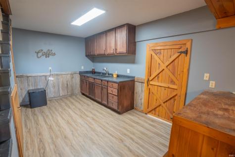 6723 N 575 W Winamac IN 46996