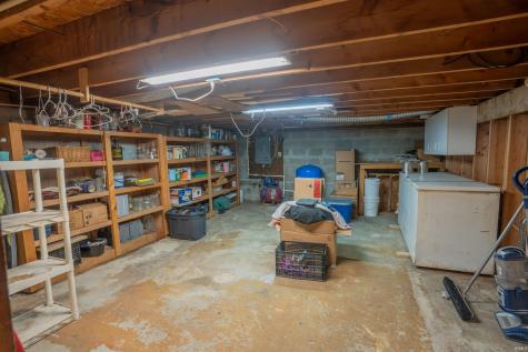6723 N 575 W Winamac IN 46996