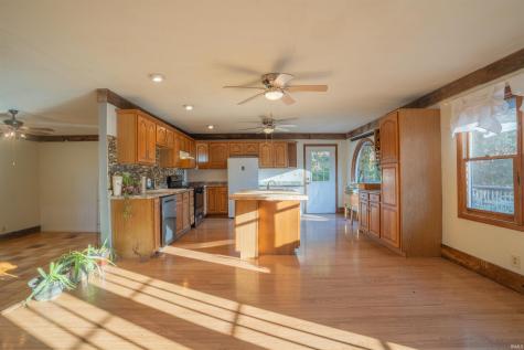 6723 N 575 W Winamac IN 46996