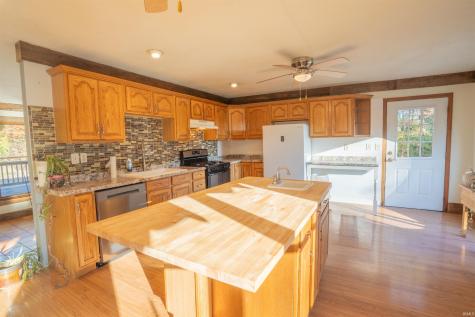 6723 N 575 W Winamac IN 46996