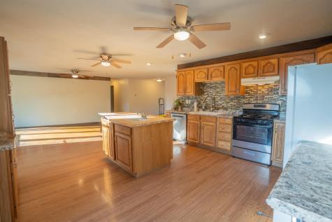 6723 N 575 W Winamac IN 46996
