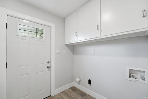 704 E Columbia Street Chalmers IN 47929
